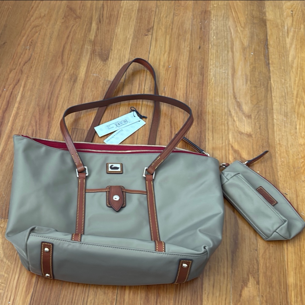 Dooney and Burke Wayfarer Large Zip Tote with Key Fox and Little Pouch